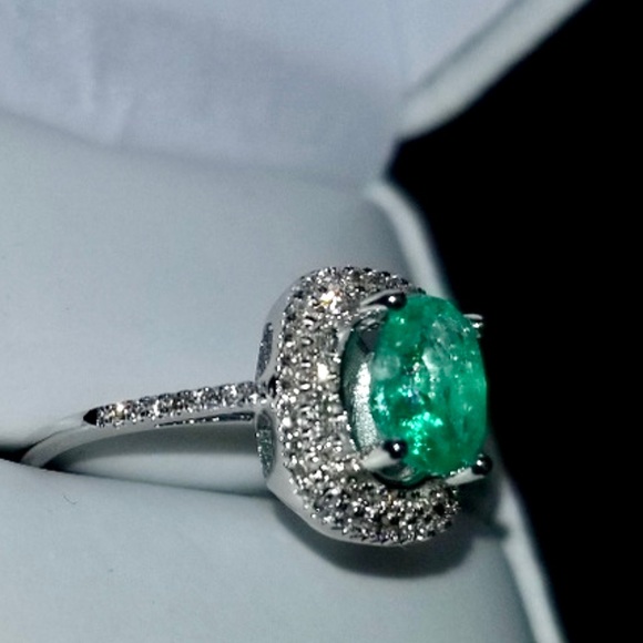 14k W Gold .94ct Oval Emerald & Diamonds Ring s5.5 - Picture 4 of 7